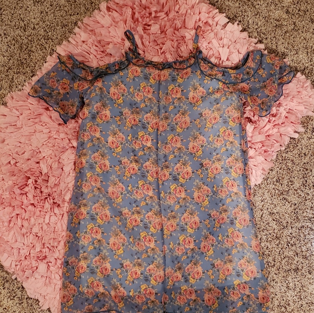 Cold Shoulder Dress - Picture 3 of 3